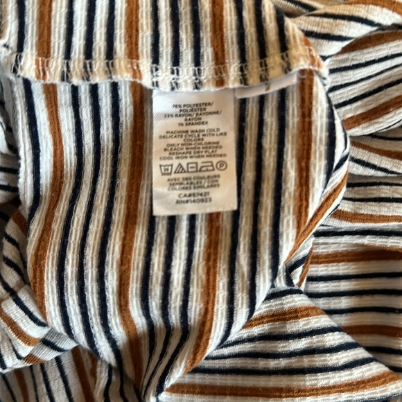 Loft Ruffle Dress - Picture 4 of 4